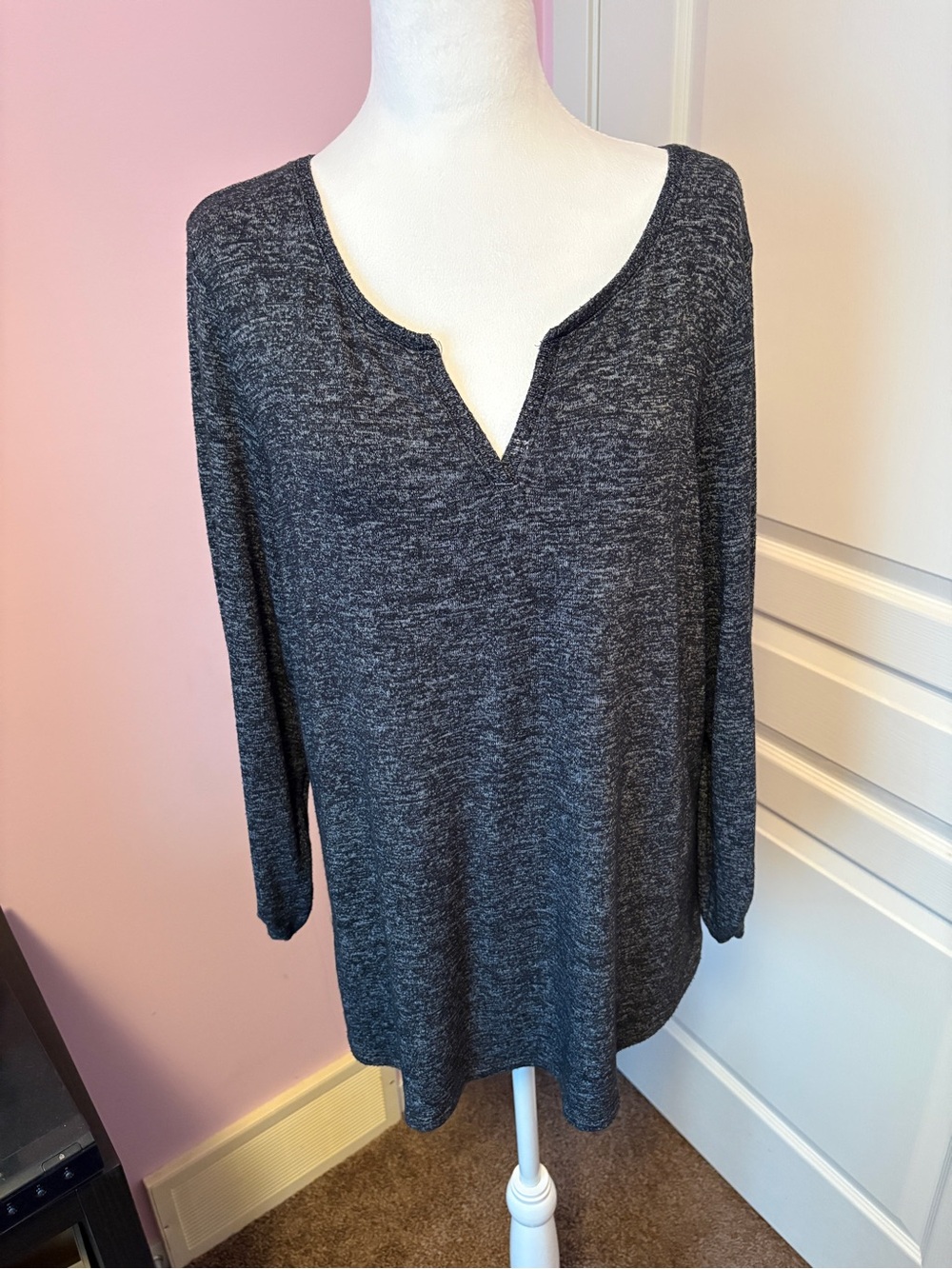 Reitmans Notch-Neck Long Sleeve Tee